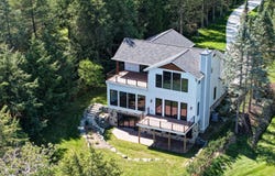 3244 N Interlaken Dr, Summit, WI 53066