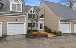 1006 Powers Avenue, Youngstown, OH 44505