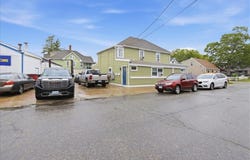 20 Oakton Street, Woonsocket, RI 02895