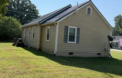 207 E Pine Street, La Crosse, VA 23950