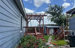 330 Grandview Dr, San Marcos, TX 78666