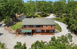 28060 Uncle Bob Avenue, Clinton, MO 64735