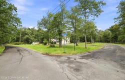 1123 Chickadee Drive, Pocono Summit, PA 18346
