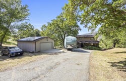 30460 Rollingoak Drive, Tehachapi, CA 93561