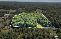 143 Mullins Point Road, Campton, KY 41301