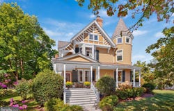 10400 MONTGOMERY Avenue, KENSINGTON, MD 20895