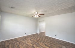 1482 Cobblestone Street, Riverside, OH 45432