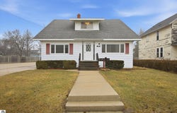 430 Bridge Avenue, Alma, MI 48801