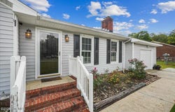 2565 Irvin Drive, Kinston, NC 28504