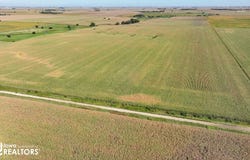 3400 Valley Ave, Lohrville, IA 51453