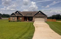 847 Windmill, Newton, AL 36352