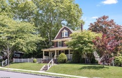 5 Colonial Ter, Nutley Twp., NJ 07110-1622