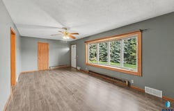 1021 4th St, Garretson, SD 57030