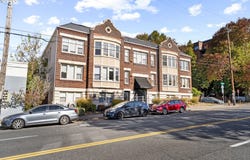 1529 SE HAWTHORNE Blvd, Portland, OR 97214