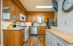 6 W Meadow Lane, Marshalltown, IA 50158