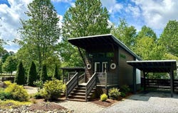181 Drifting Brook Lane, Flat Rock, NC 28731