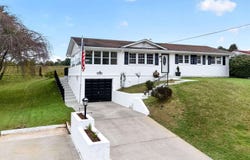 6638 Riverview Drive, Fairlawn, VA 24141