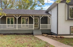 16372 S 1338 Road, Nevada, MO 64772