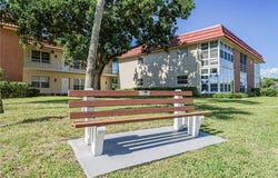 28 Pine Arbor Lane, Vero Beach, FL 32962
