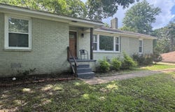 106 Eastwood Dr, Tupelo, MS 38804