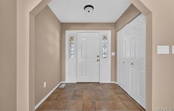 935 W Weybridge Court, St Charles, MO 63304