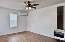 328 W Oak St, Dexter, MO 63841