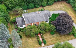 42 Mountain View Road, Leominster, MA 01453