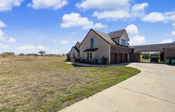 115 Chisum Drive, Millsap, TX 76066