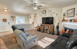 203 College Park Cir, Gillette, WY 82718