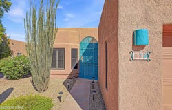 172 N Running Spring Drive, Green Valley, AZ 85614