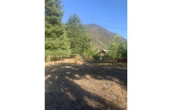 86 Riverside Lane, Willow Creek, CA 95573