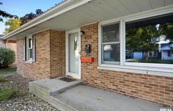 813 E ELM Street, Bloomington, IL 61701