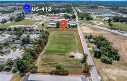 1595 E Kenwood Street, Siloam Springs, AR 72761