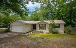 2101 Coral Tree Drive, Bryant, AR 72022