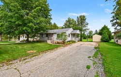 2146 Engleside Drive SE, Grand Rapids, MI 49546