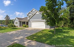 269 N Main Street, Rockford, MI 49341