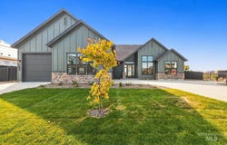 7689 W Flathead Lakes St., Eagle, ID 83616