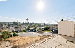 17005 Santa Fe St, Ashland, CA 94541