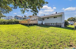 23 Alan Drive, Ansonia, CT 06401
