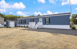 29 Lowell Road, Salem, NH 03079