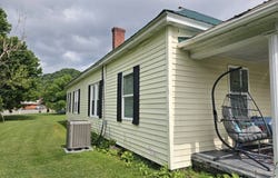 107 S Maple Lane, Cedar Bluff, VA 24609