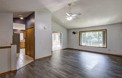 2728 Pine View Road, Eau Claire, WI 54703