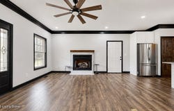 122 Sunset Dr, La Grange, KY 40031