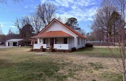 217 S 12th Avenue, Piggott, AR 72454