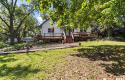401 S 4TH Street, Riverton, IL 62561