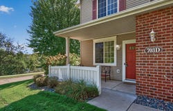 703 Maple Hills Drive, Maplewood, MN 55117