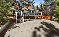 800 Cedar Lane, Sugarloaf, CA 92386