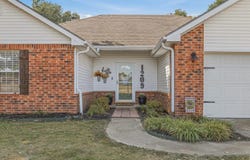 1209 Hidden Valley Drive, Jonesboro, AR 72404