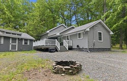 128 Terrace Road, Tafton, PA 18464