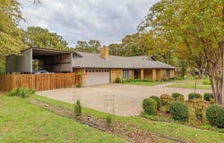 704 Enfield Rd, Rockdale, TX 76567
